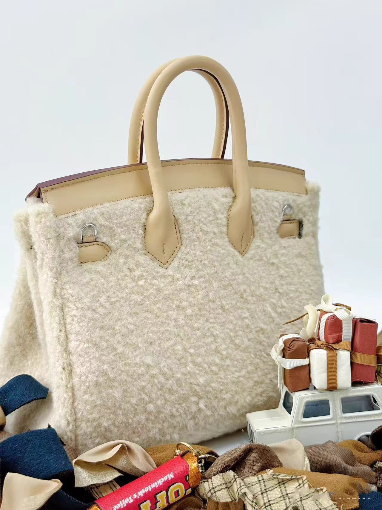 Autumn Leaf BikinCat Handmade Bag In Genuine Leather Size M